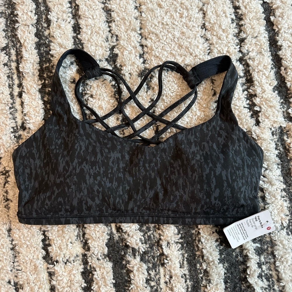 Lululemon Free To Be Sports Bra , size 8